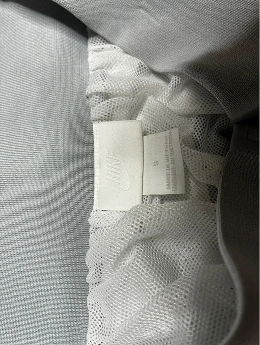 Nike Women's Tech wear Utility Layered Mesh Snap Skirt Size S Grey/White